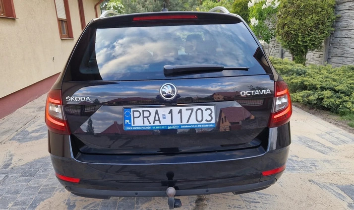 Skoda Octavia cena 57500 przebieg: 189700, rok produkcji 2018 z Rawicz małe 781